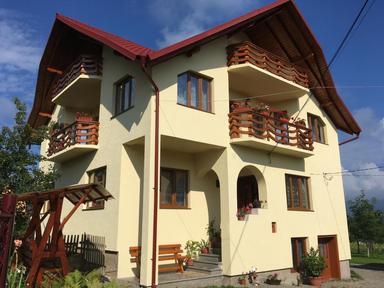 Sub Creasta Cocosului Hotel Breb Exterior photo